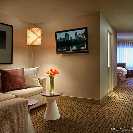 Renaissance Austin Hotel Екстер'єр фото